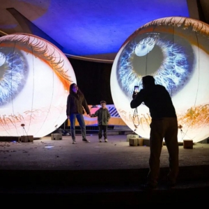 “OCULUCIS”巨眼灯光艺术装置