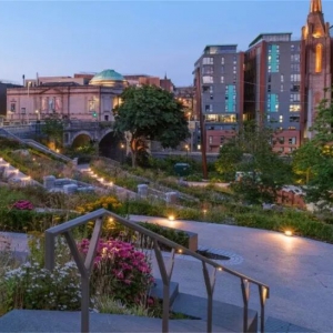 把下沉花园变为连接城市与市民的“城市舞台”